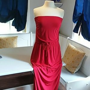 Tau lady in red Maxi dress draw string strapless